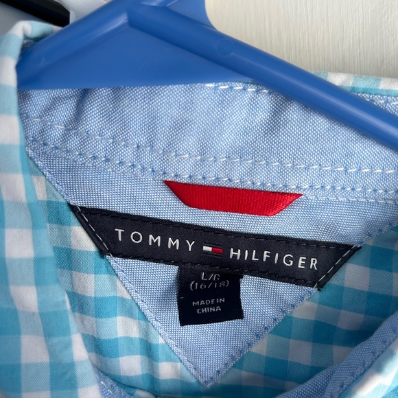 Tommy Hilfiger Button Down - Picture 3 of 3